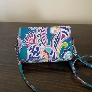 Vera Bradley crossbody organizer! Like new cond !